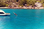 Boat diving